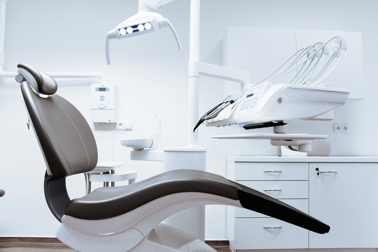 Wizyta u dentysty – na nfz czy prywatnie?