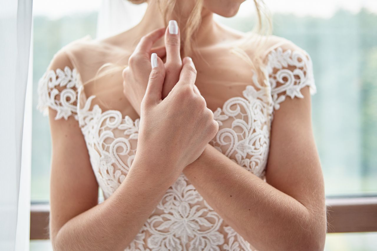 Z jakich materiałów można stworzyć swoją suknię na ślub?