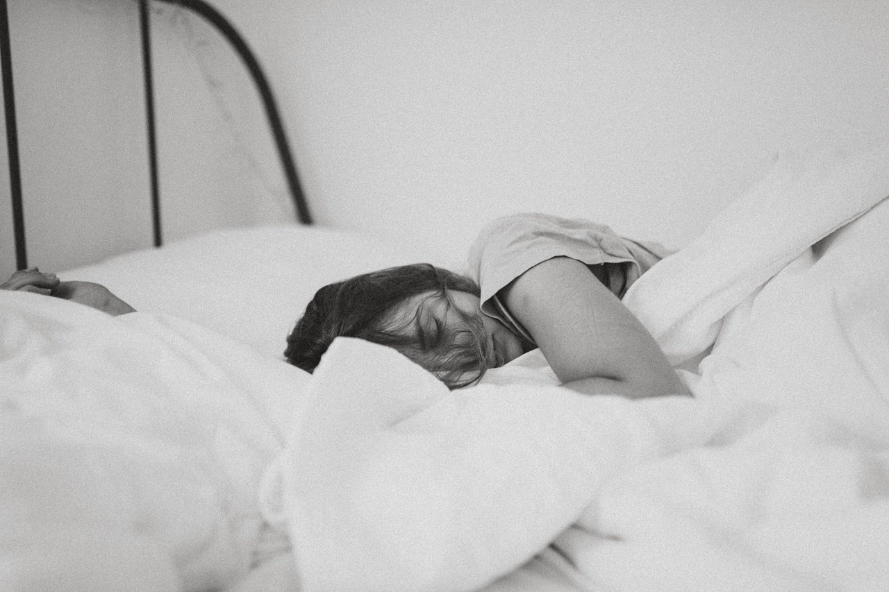 Czy materiał z jakiego wykonana jest pościel ma wpływ na komfort naszego snu?
