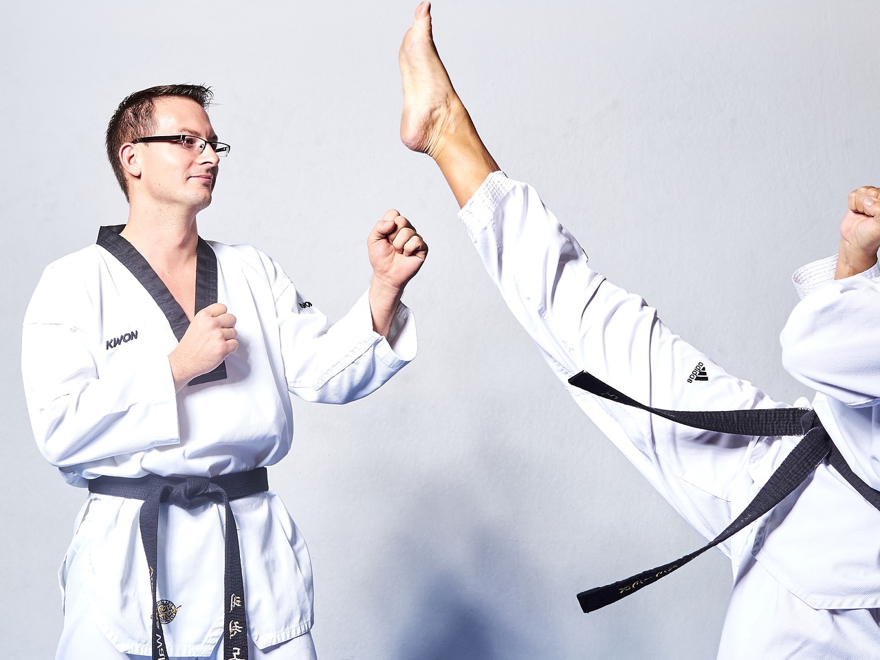 Z czego składa się strój do taekwondo?